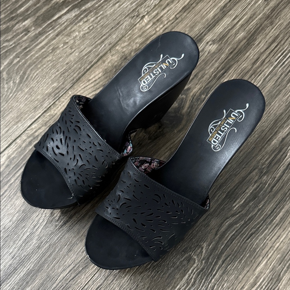 JustFab Black Cutout Mules